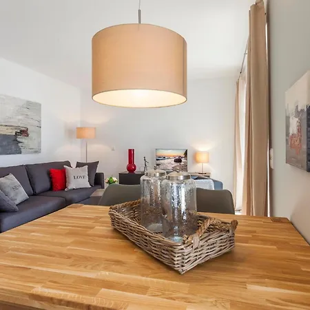 Apartman Ostseebad, Sellin, Ruegen, Ferienwohnung, Villa Louisa *